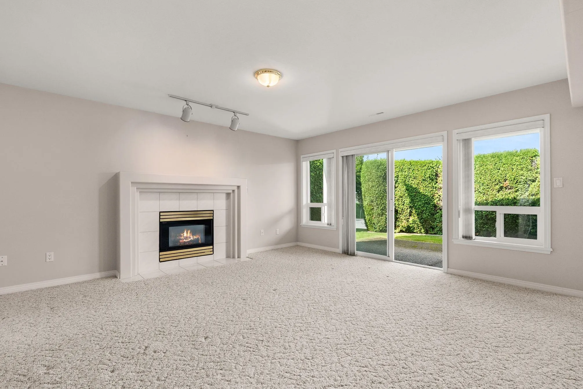 9 31445 Ridgeview Drive