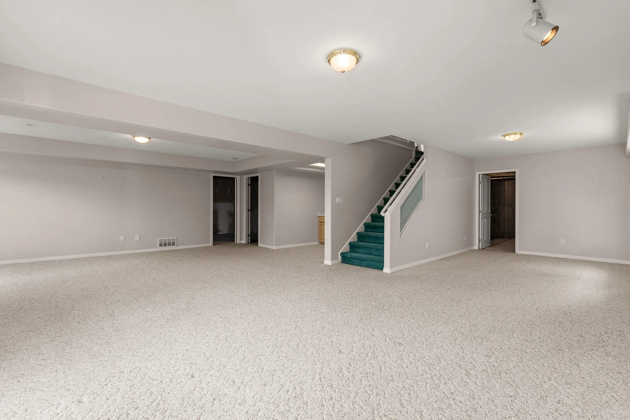 9 31445 Ridgeview Drive