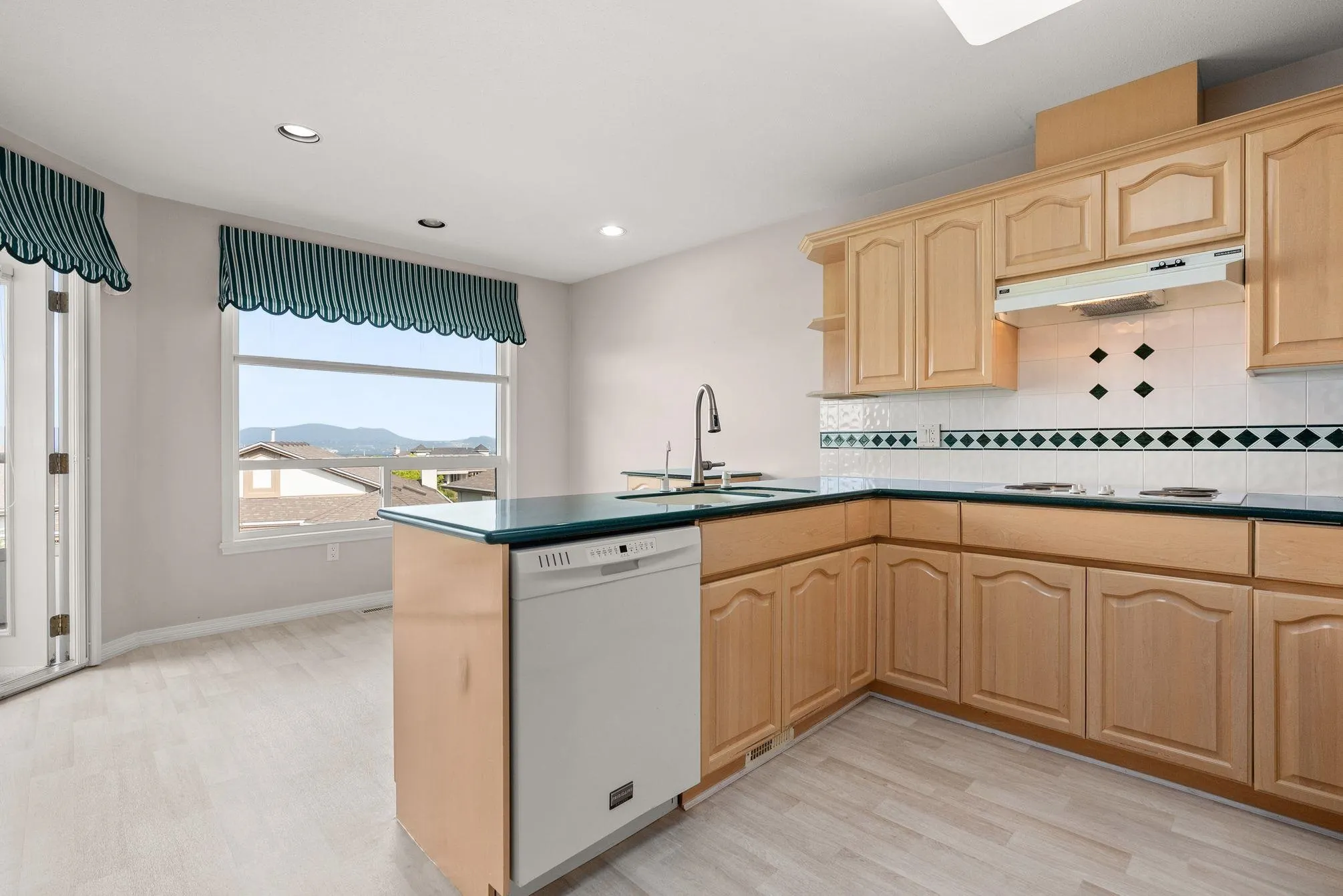 9 31445 Ridgeview Drive