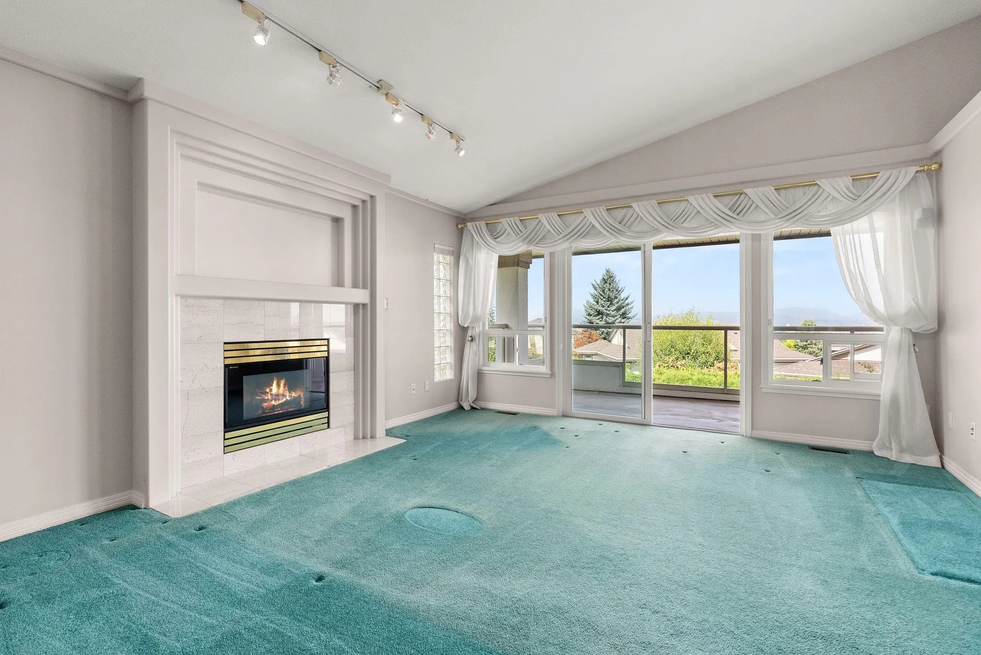 9 31445 Ridgeview Drive