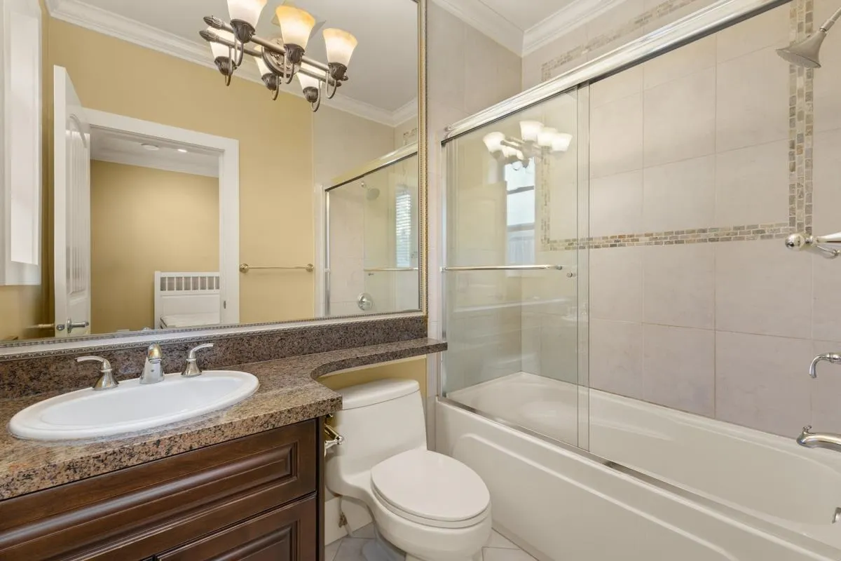 7720 Sunnymede Crescent