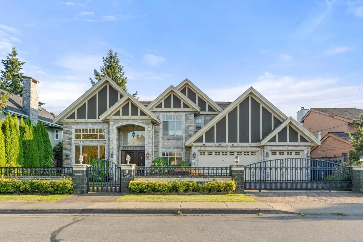 7720 Sunnymede Crescent