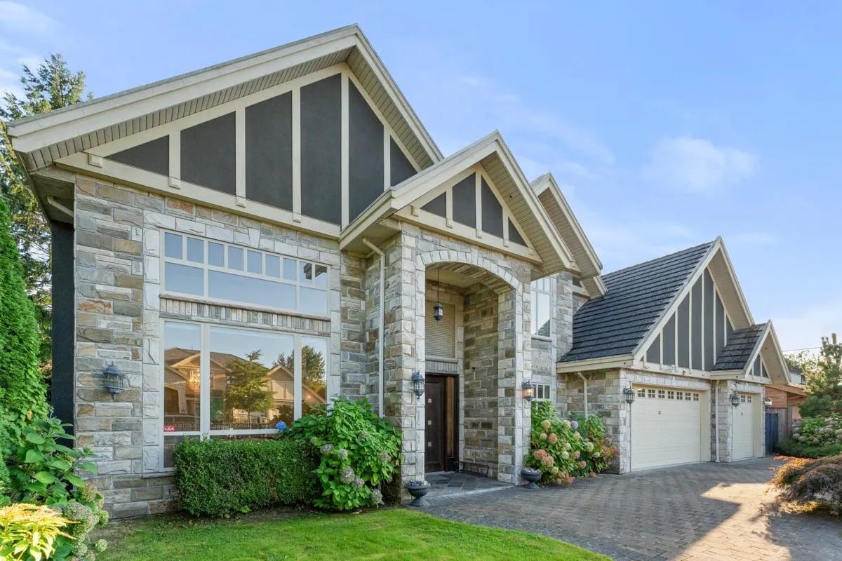7720 Sunnymede Crescent