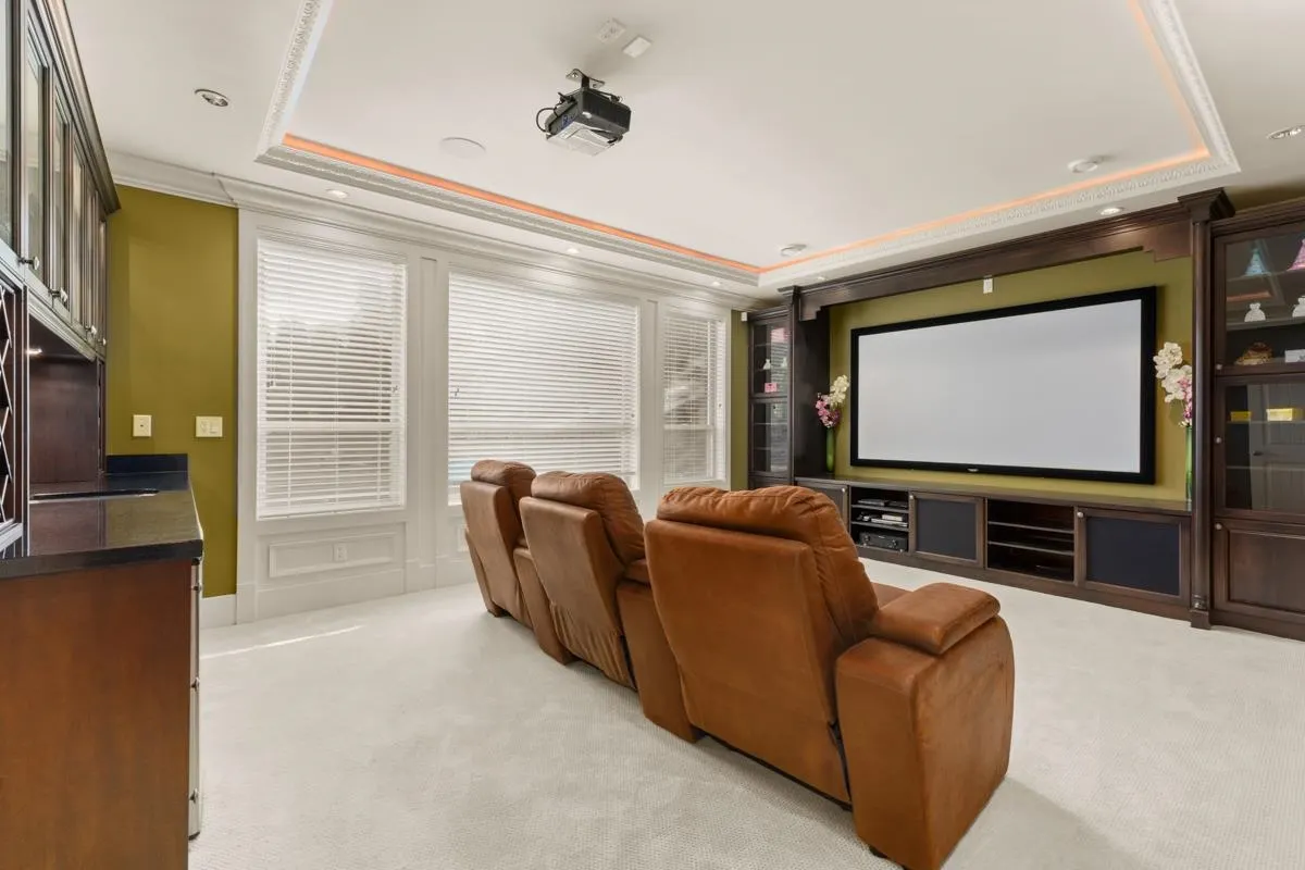 7720 Sunnymede Crescent