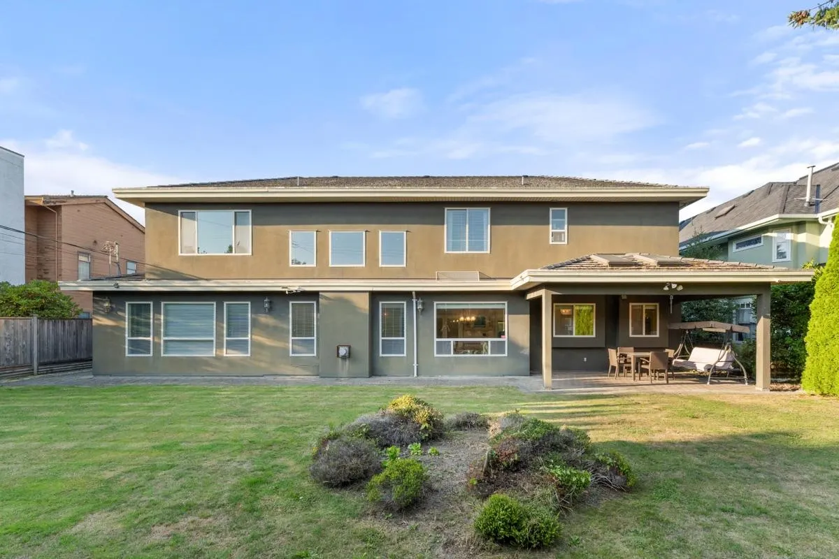 7720 Sunnymede Crescent
