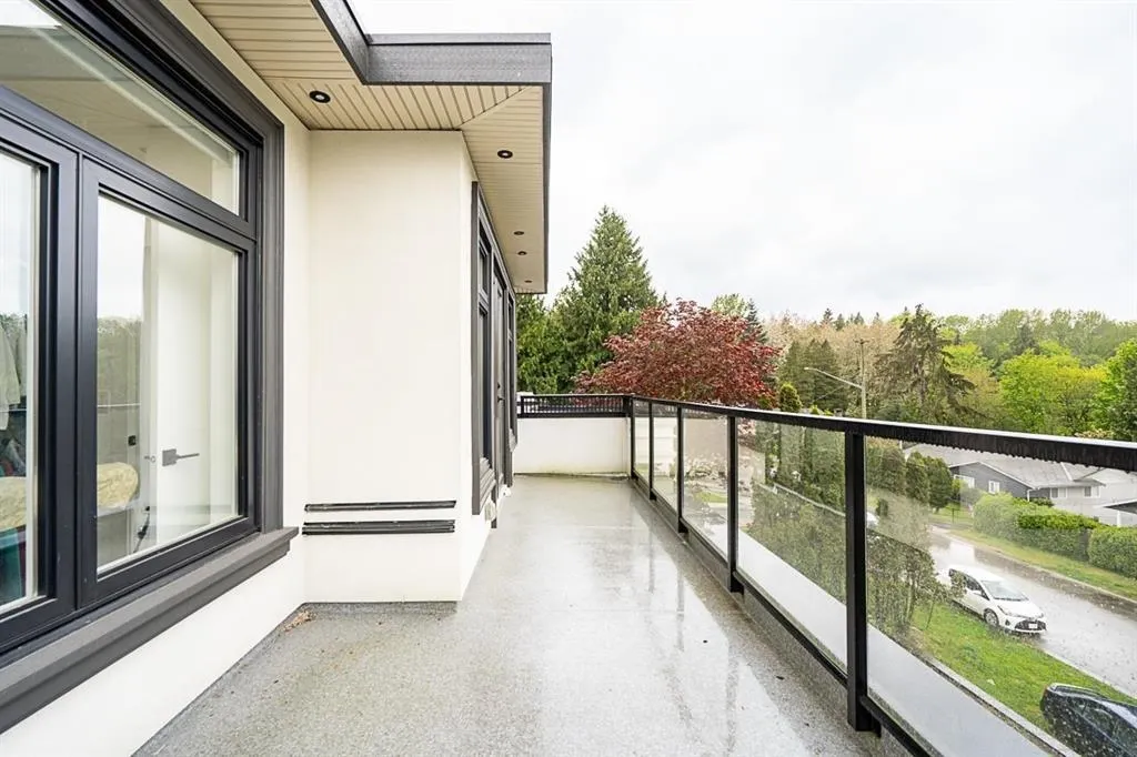 11370 Glen Avon Drive