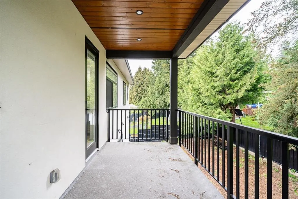 11370 Glen Avon Drive