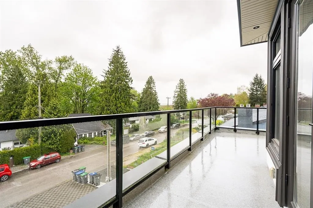 11370 Glen Avon Drive