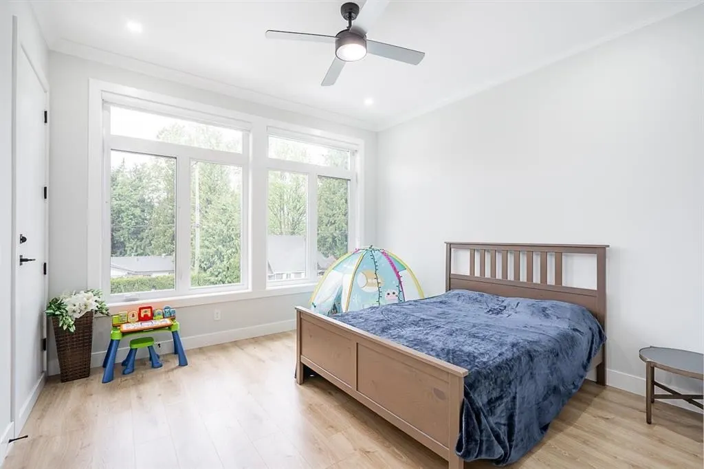 11370 Glen Avon Drive