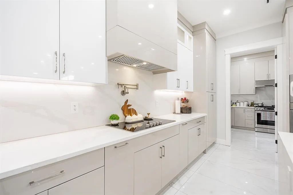 11370 Glen Avon Drive