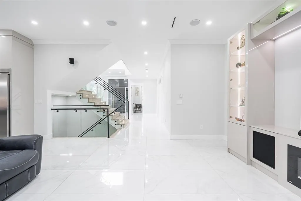 11370 Glen Avon Drive