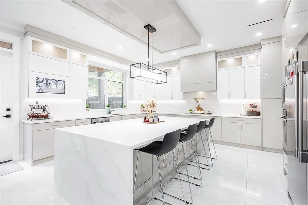 11370 Glen Avon Drive