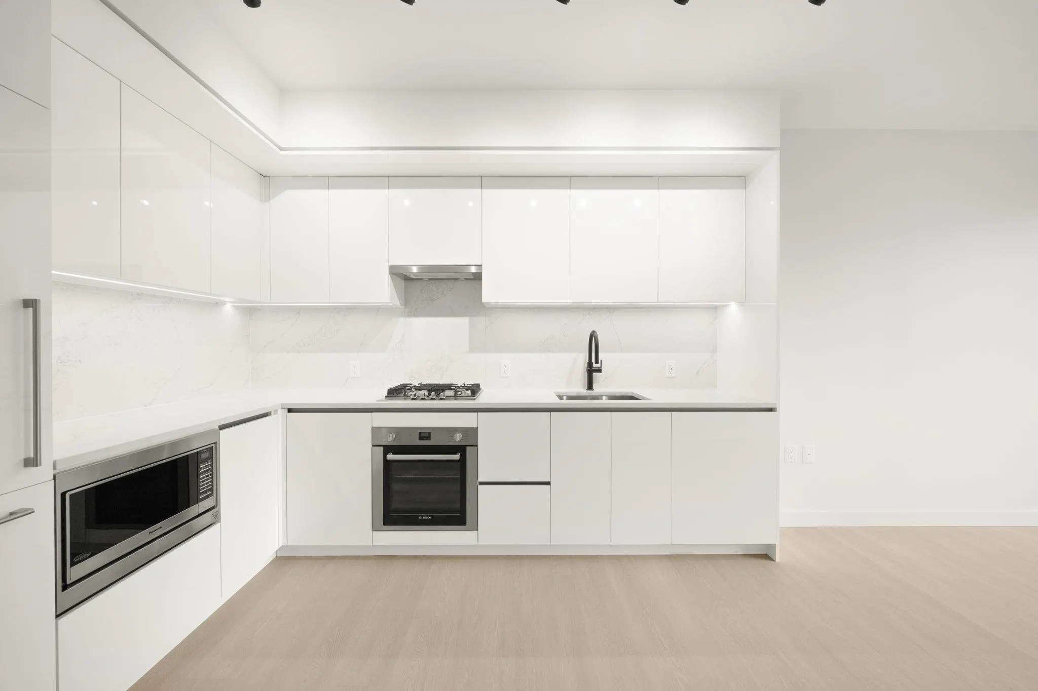 201 5987 Wilson Avenue