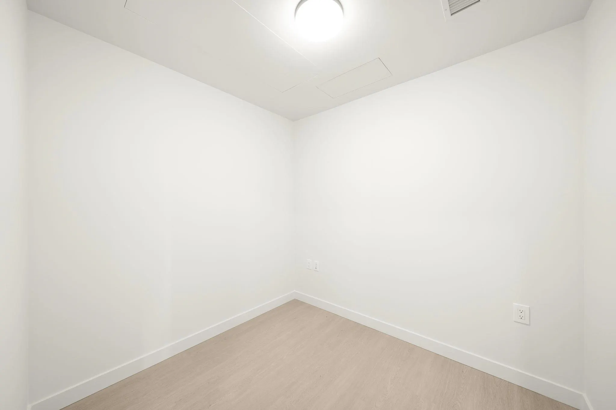 201 5987 Wilson Avenue