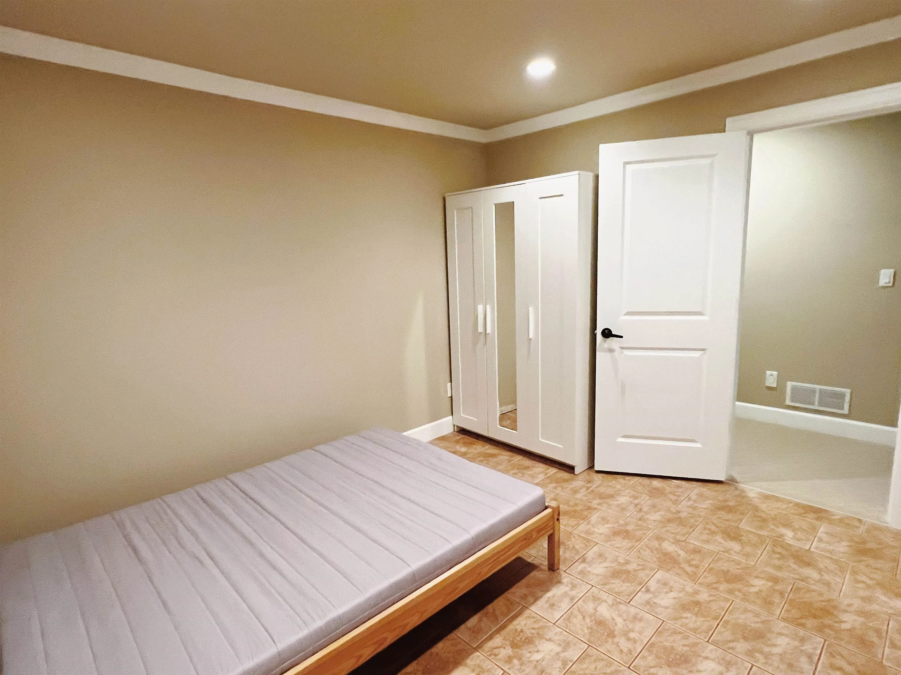 3xxx 162 Street