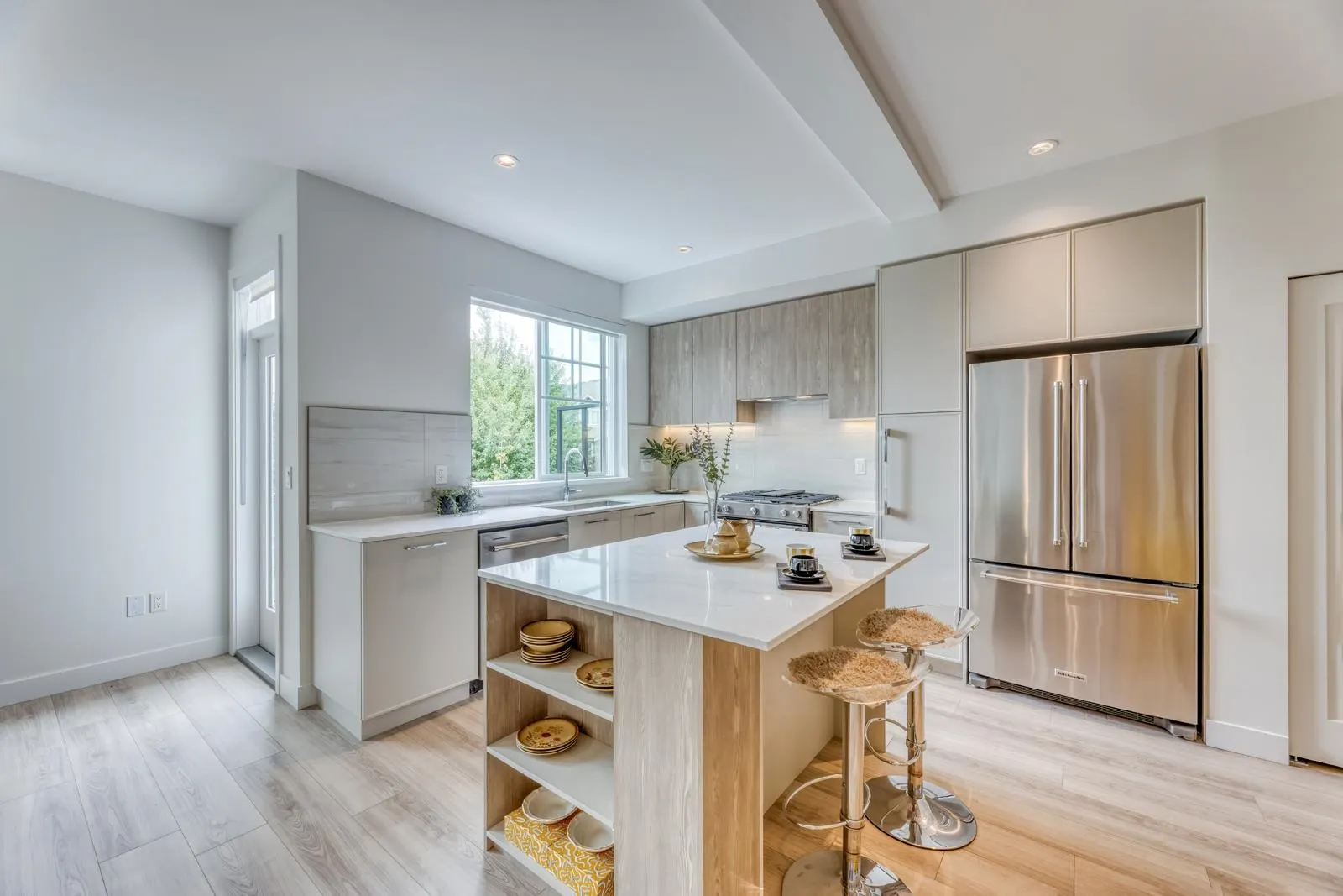104 3421 Queenston Avenue