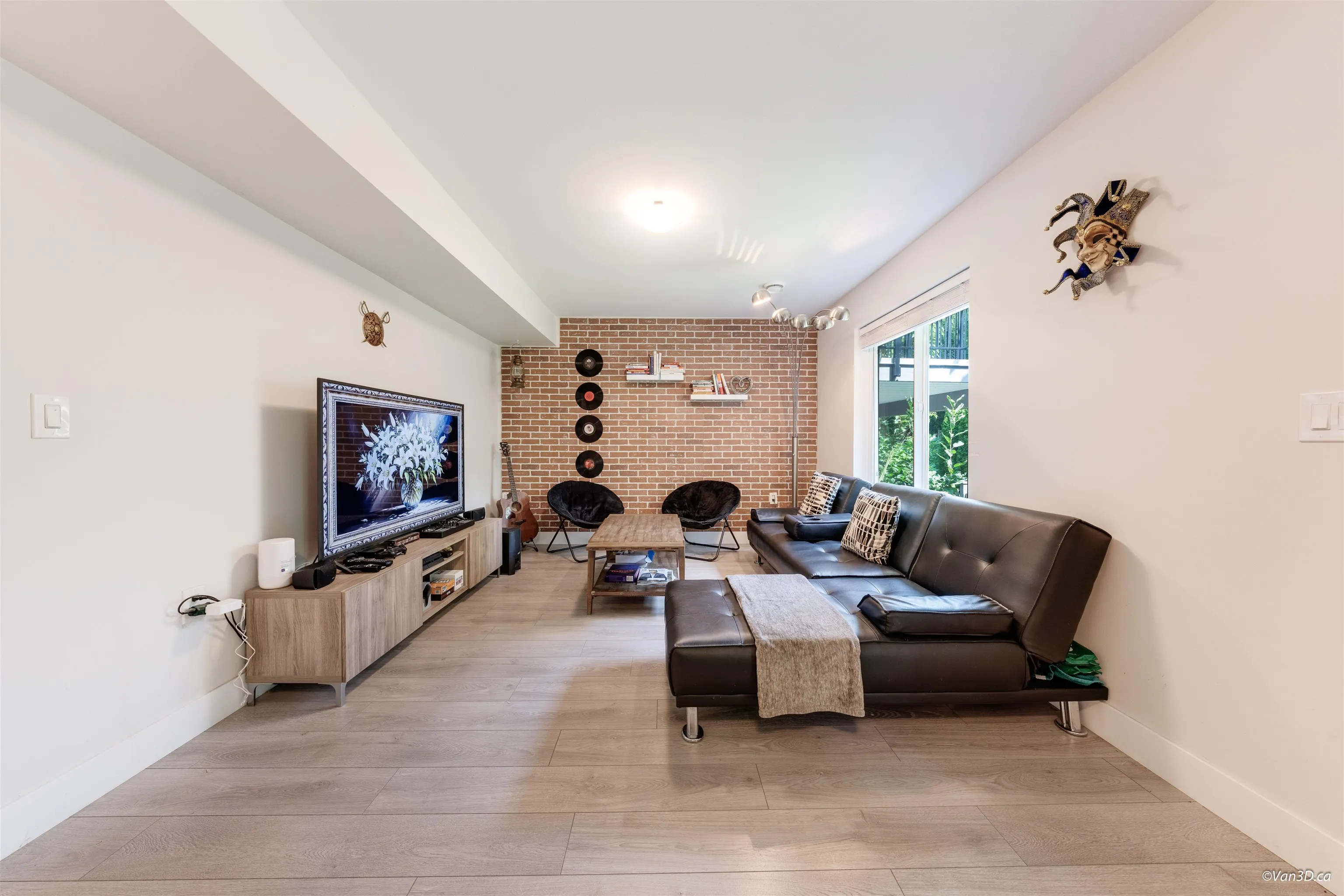 60 15665 Mountain View Drive