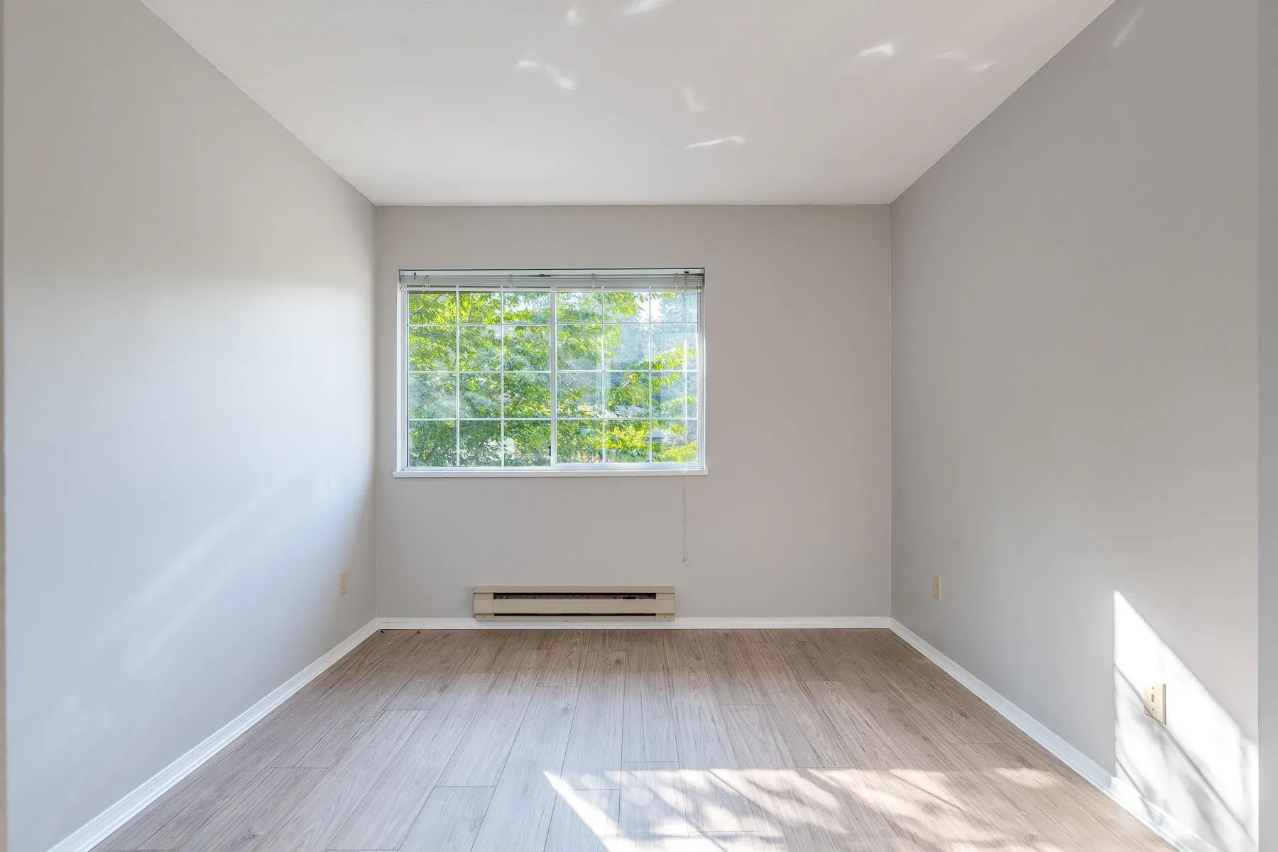 150 1386 Lincoln Drive