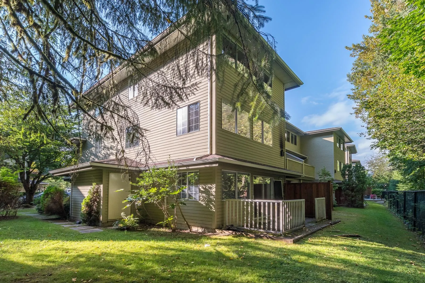 150 1386 Lincoln Drive