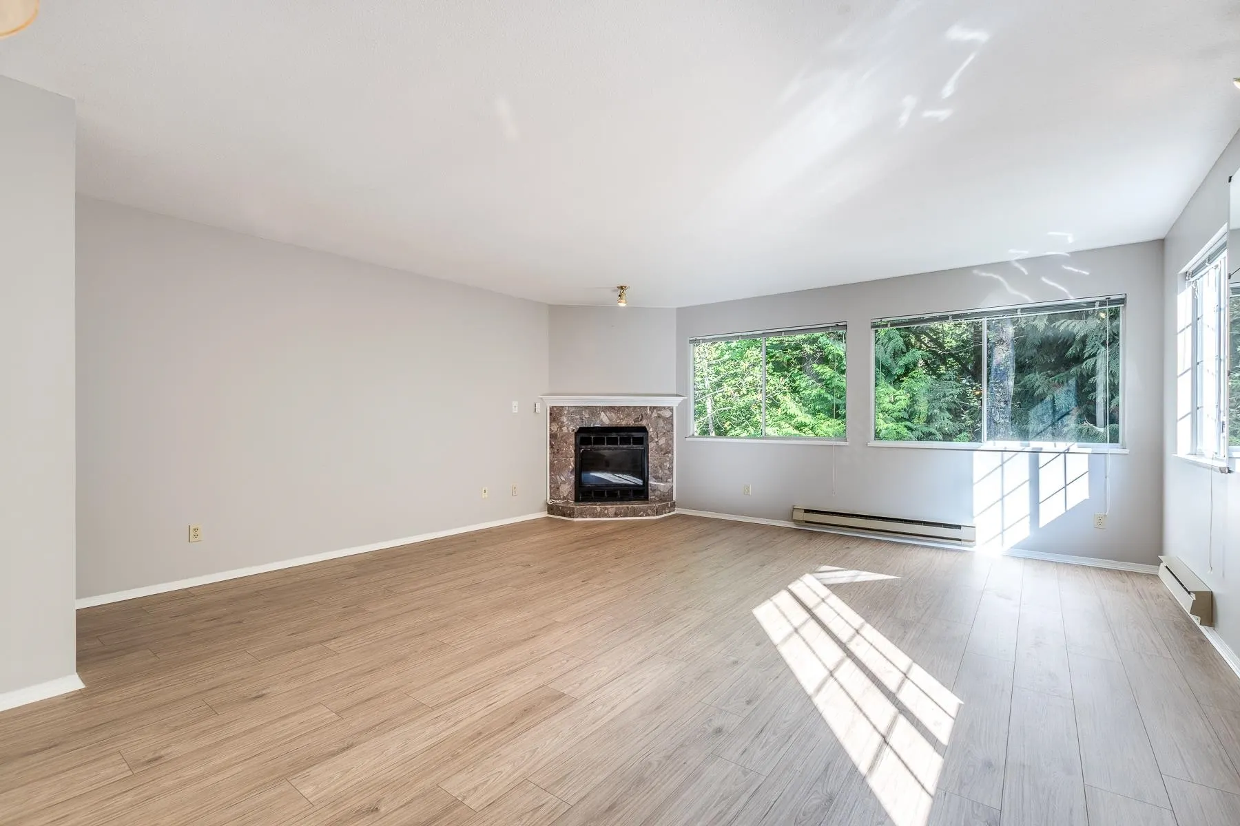 150 1386 Lincoln Drive