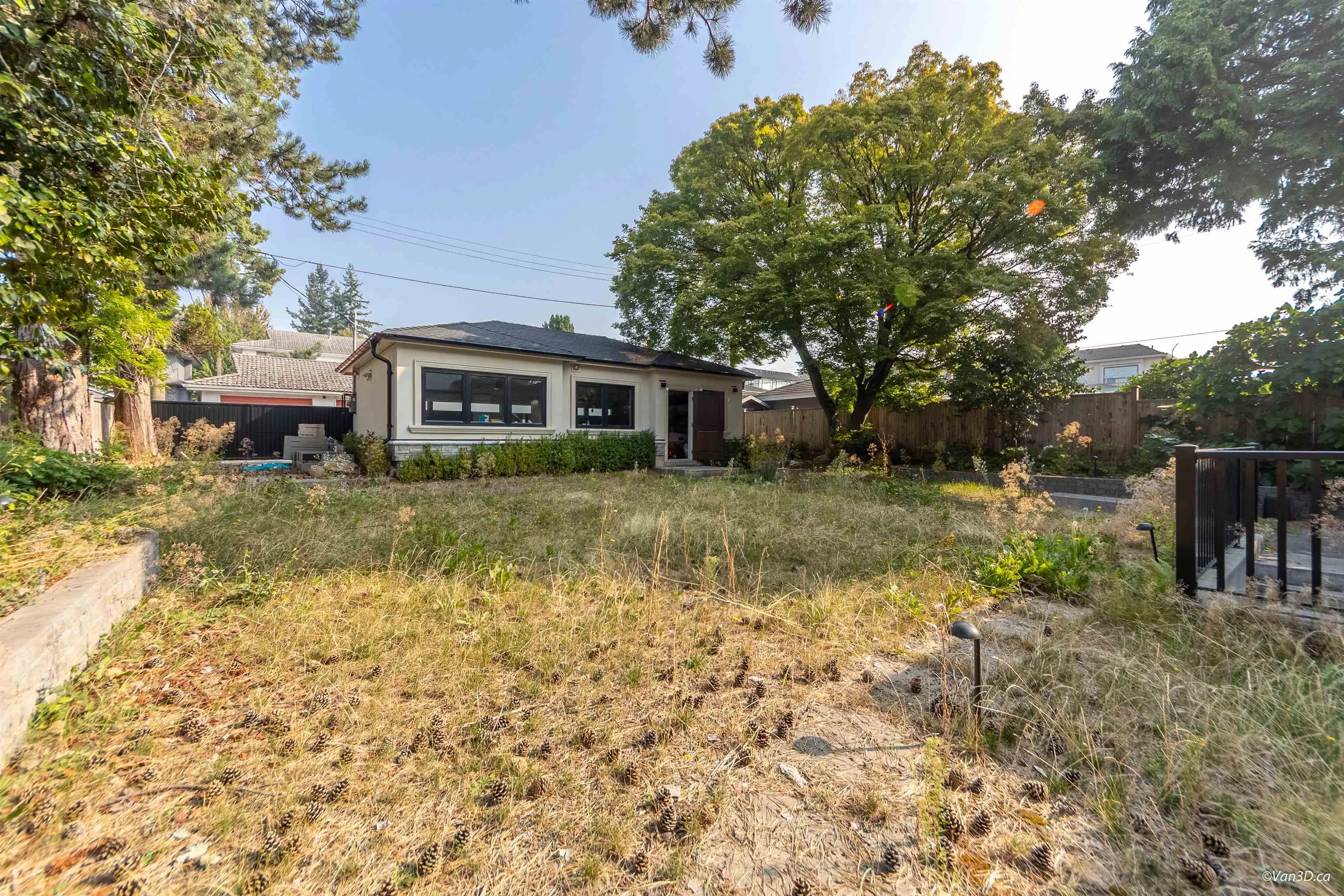 1041 W 53rd Avenue