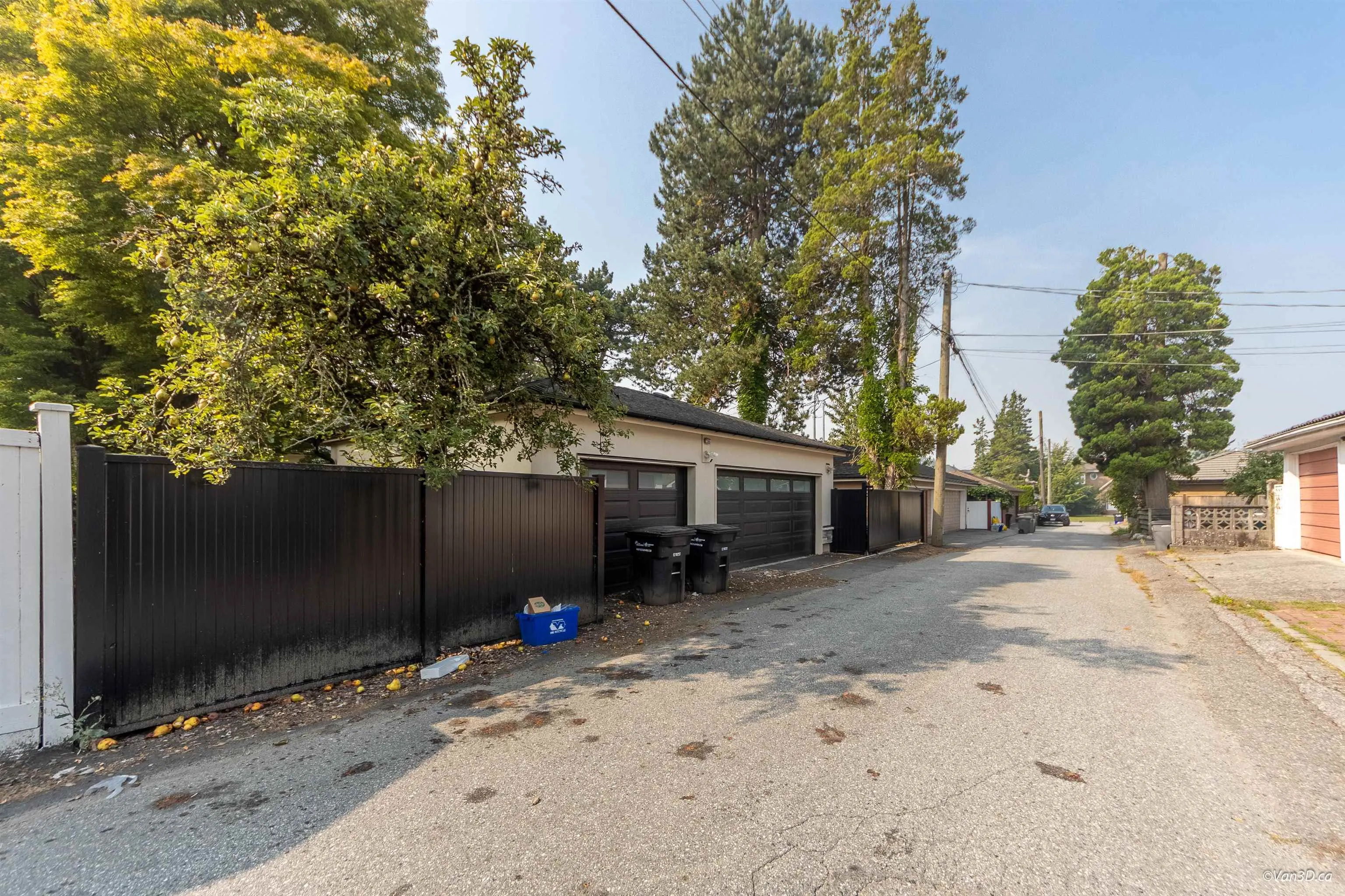 1041 W 53rd Avenue