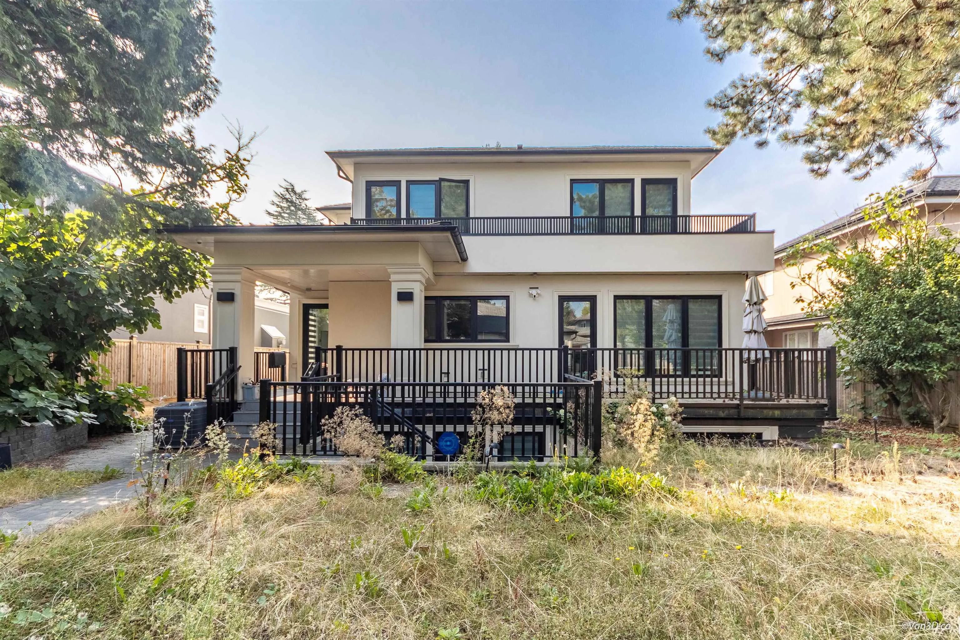 1041 W 53rd Avenue