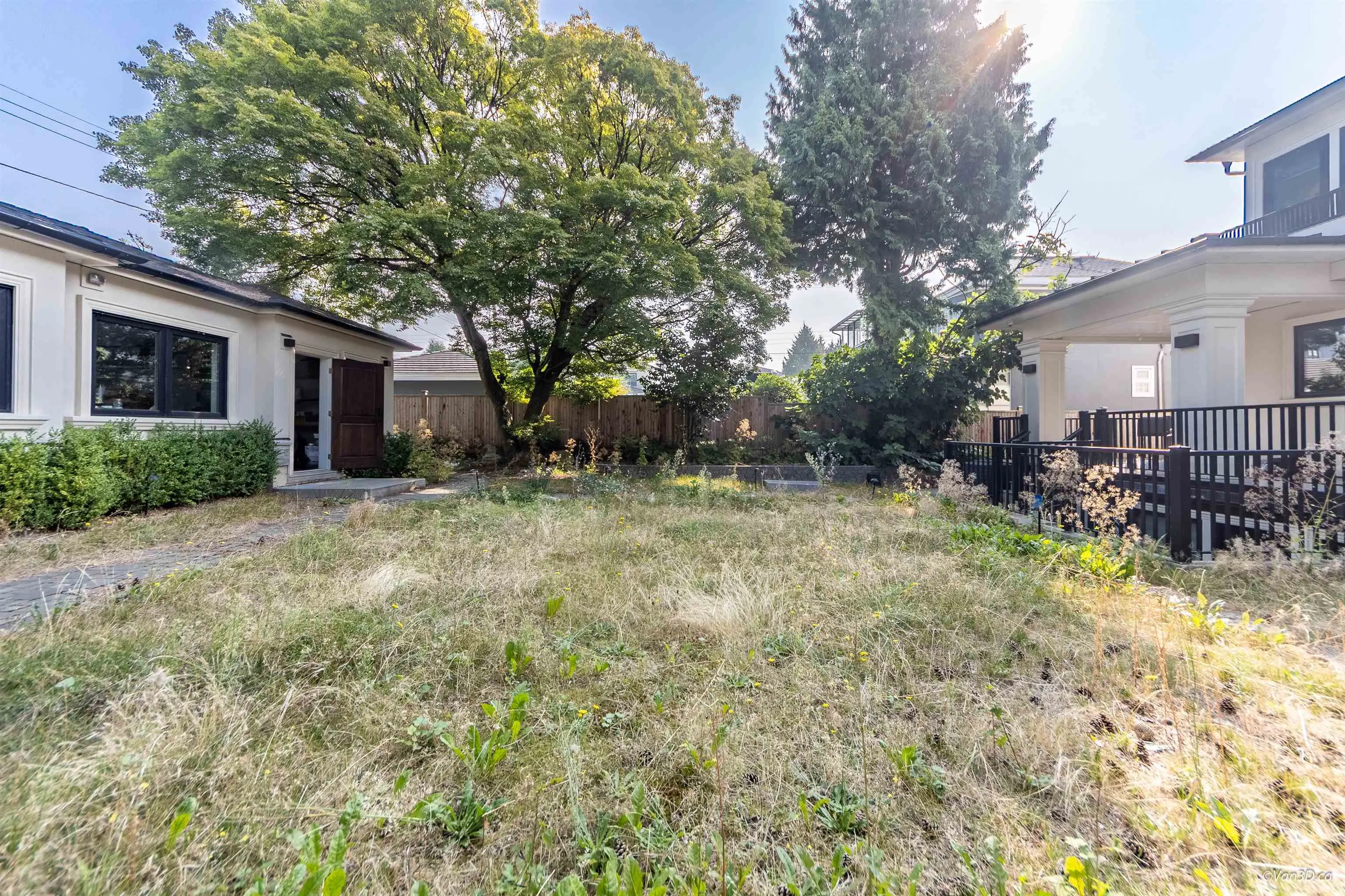 1041 W 53rd Avenue