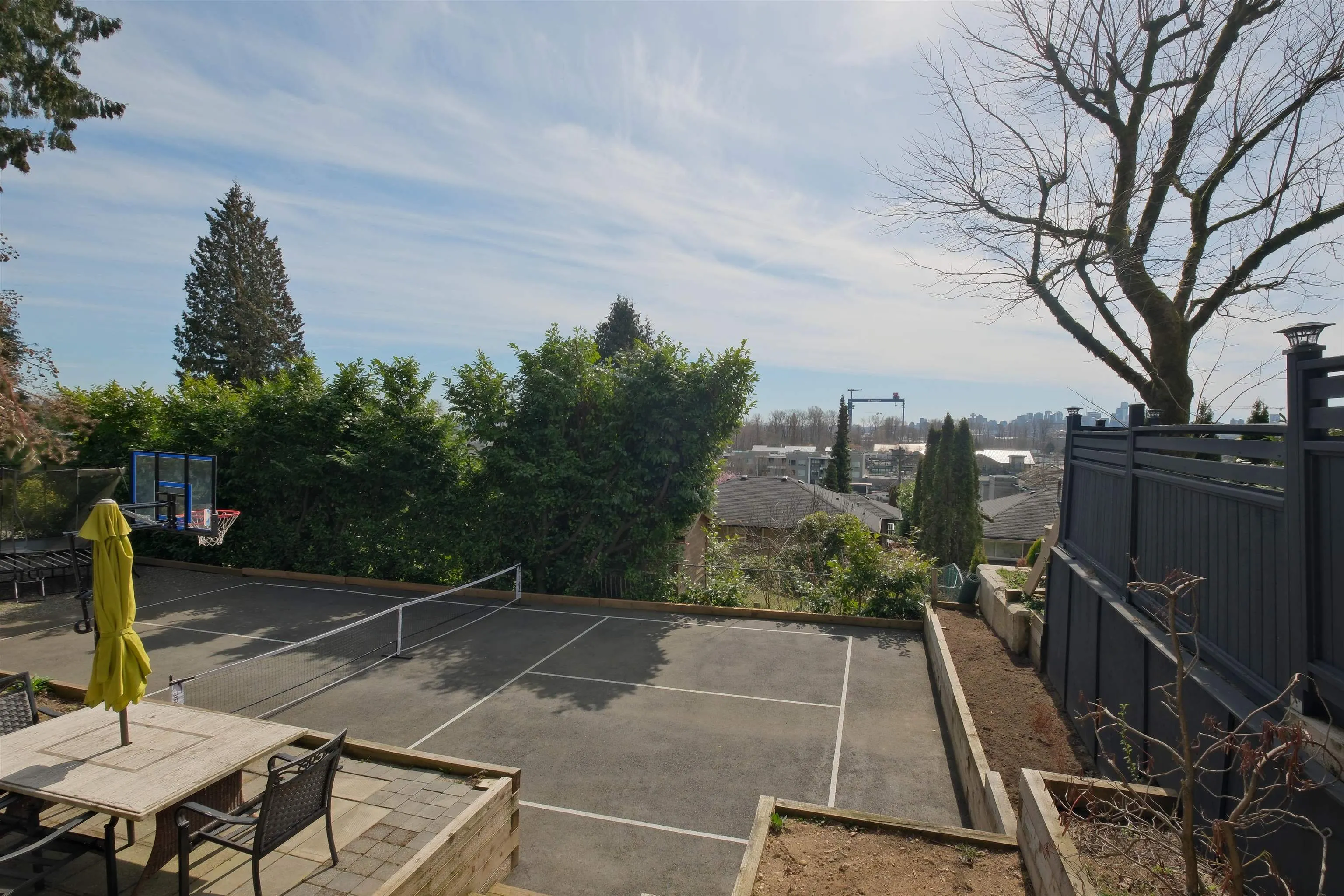 1095 W Keith Road