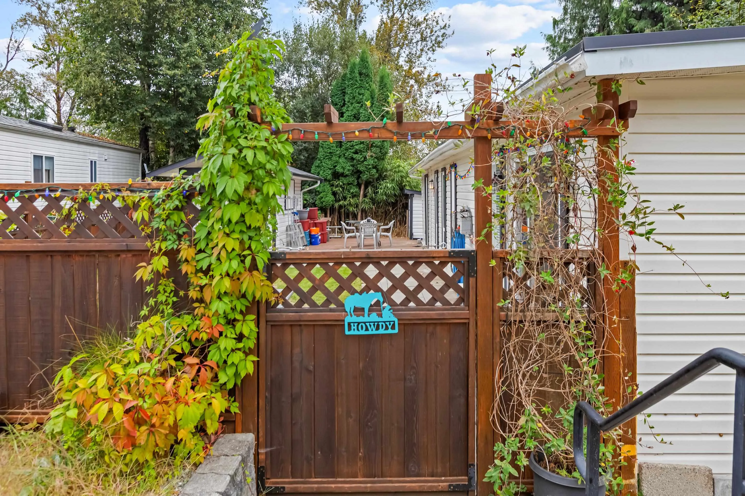 111 43201 Lougheed Highway