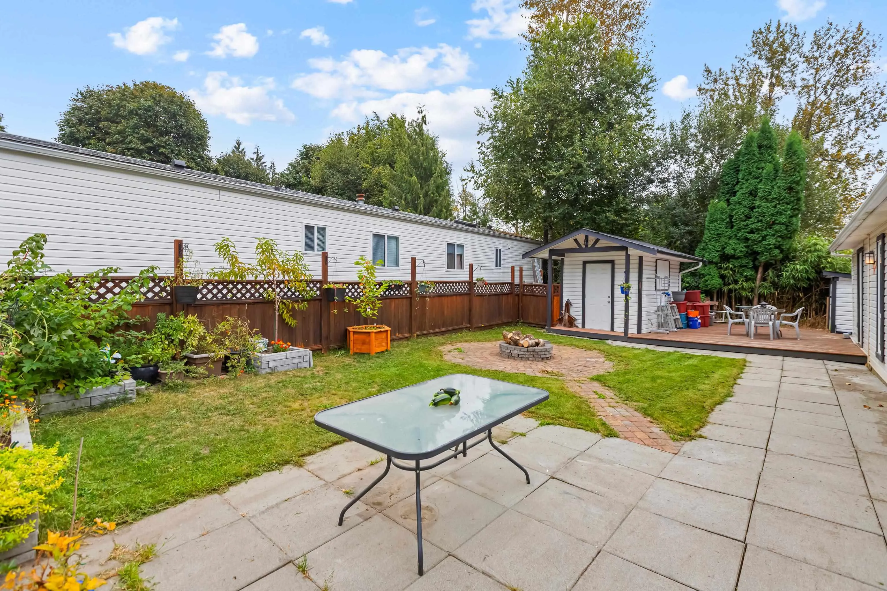 111 43201 Lougheed Highway