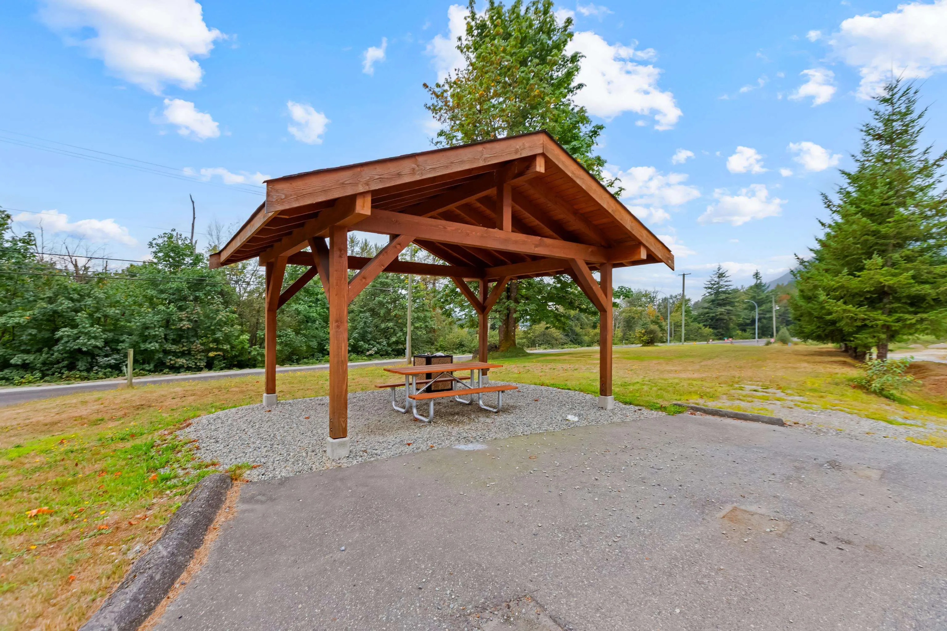 111 43201 Lougheed Highway