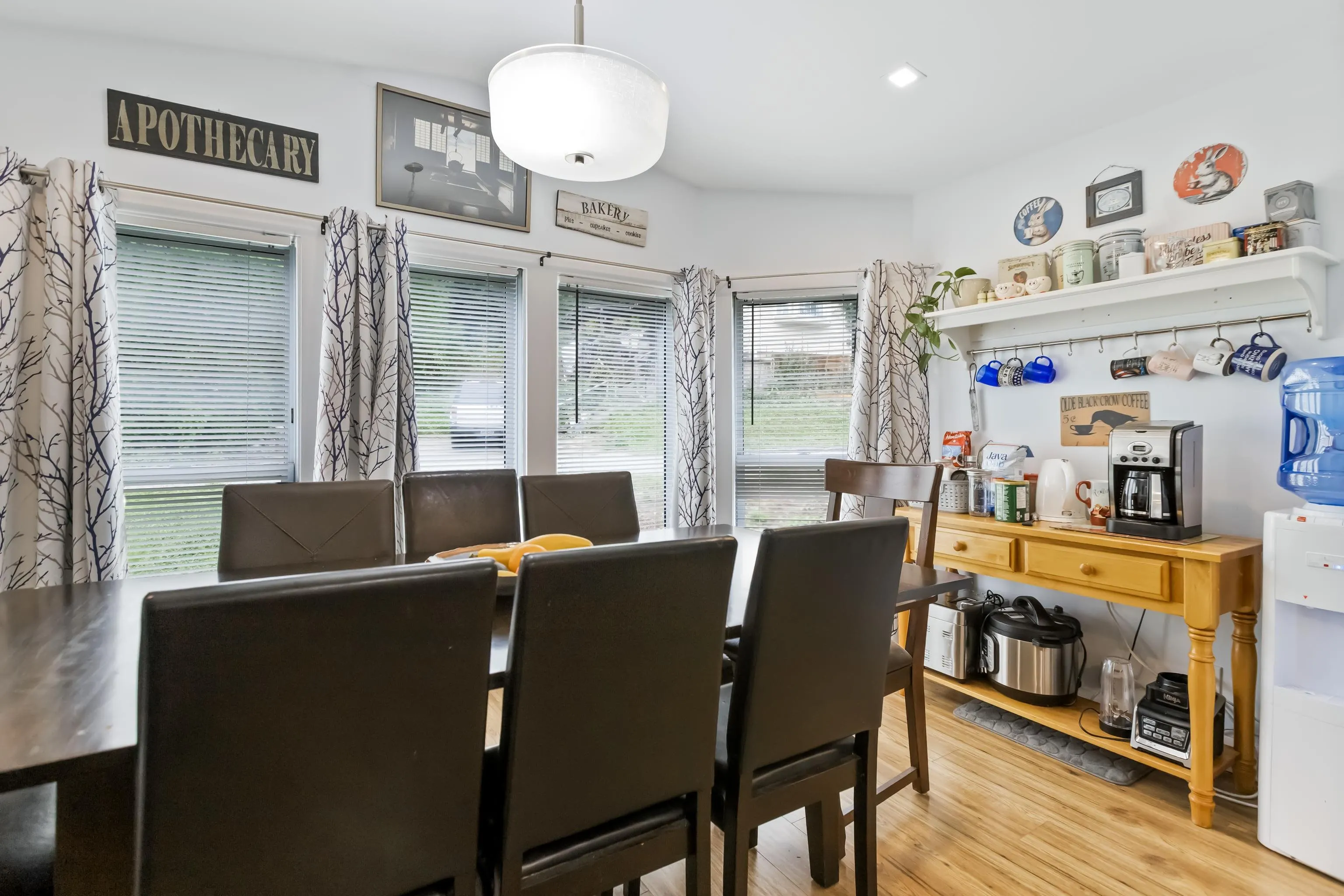 111 43201 Lougheed Highway