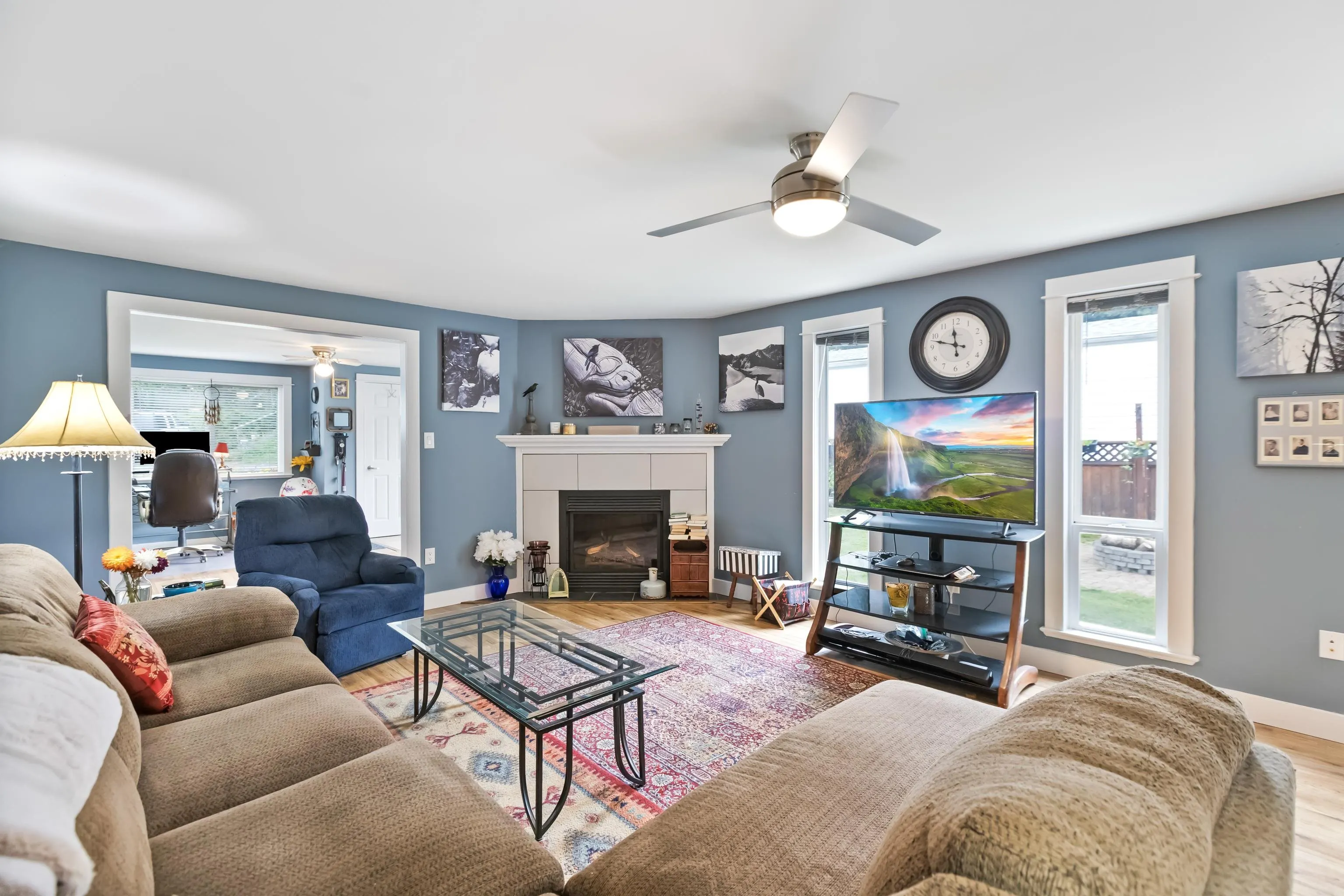 111 43201 Lougheed Highway