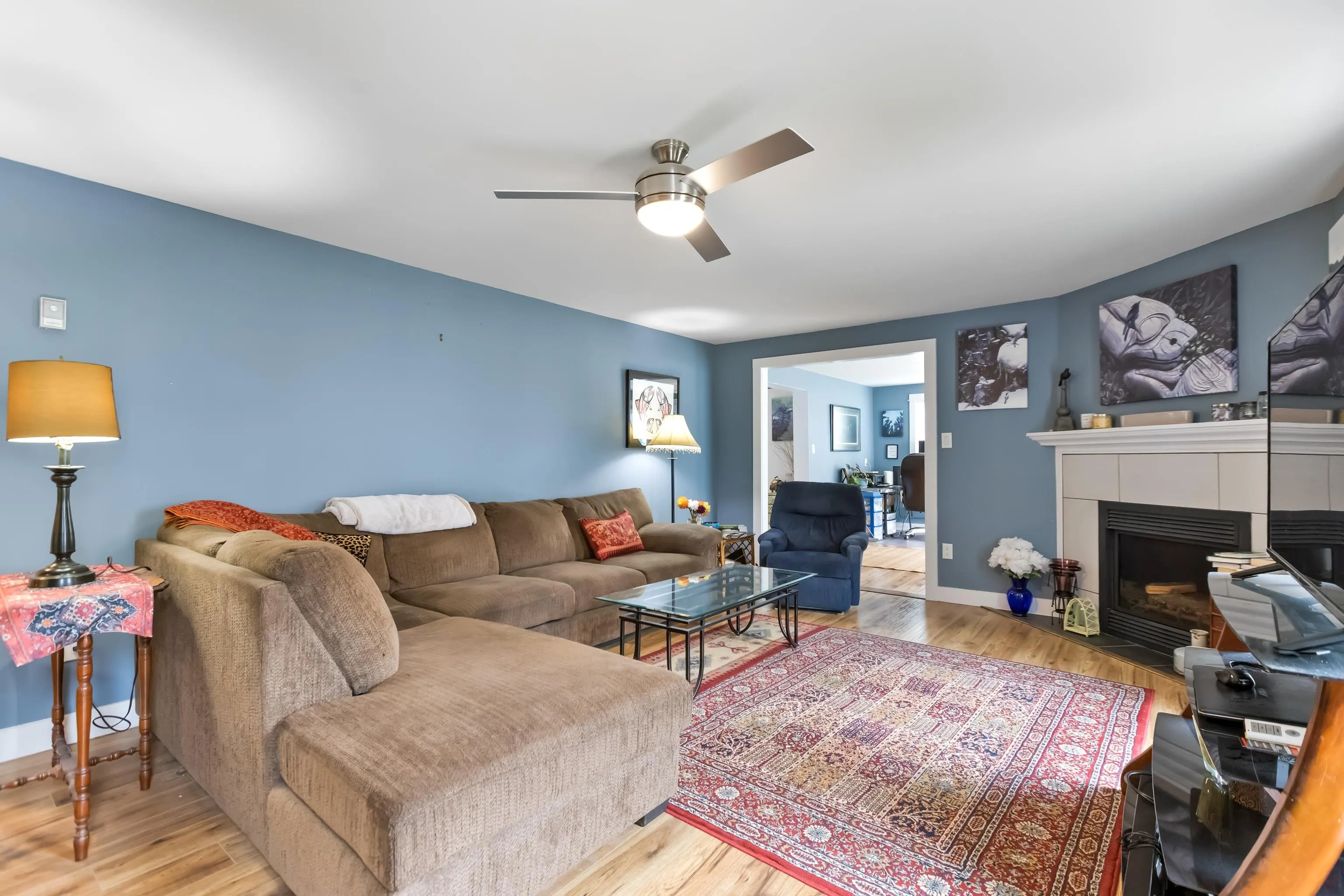 111 43201 Lougheed Highway