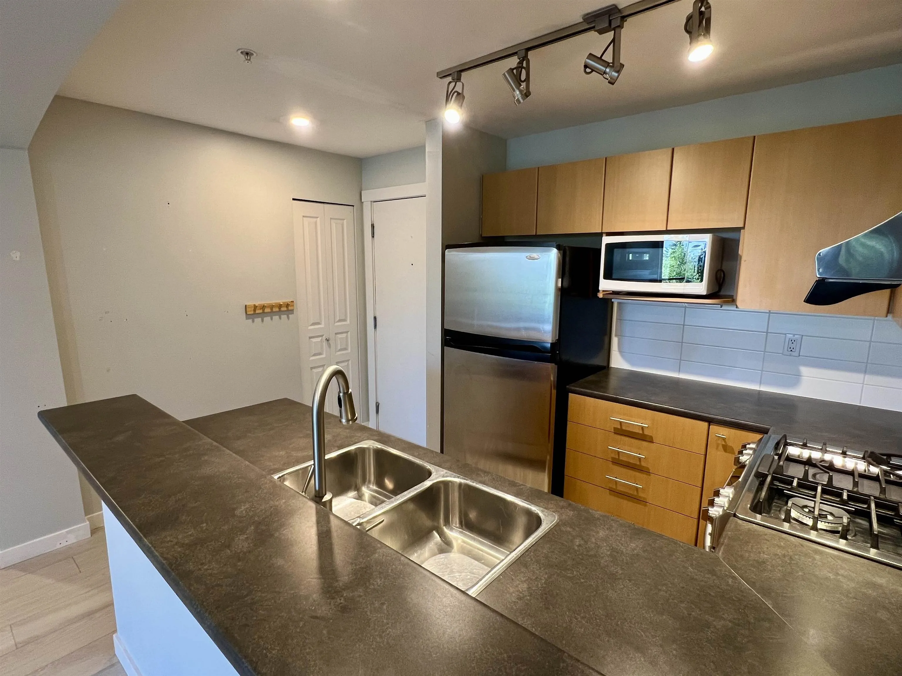 311 9329 University Crescent