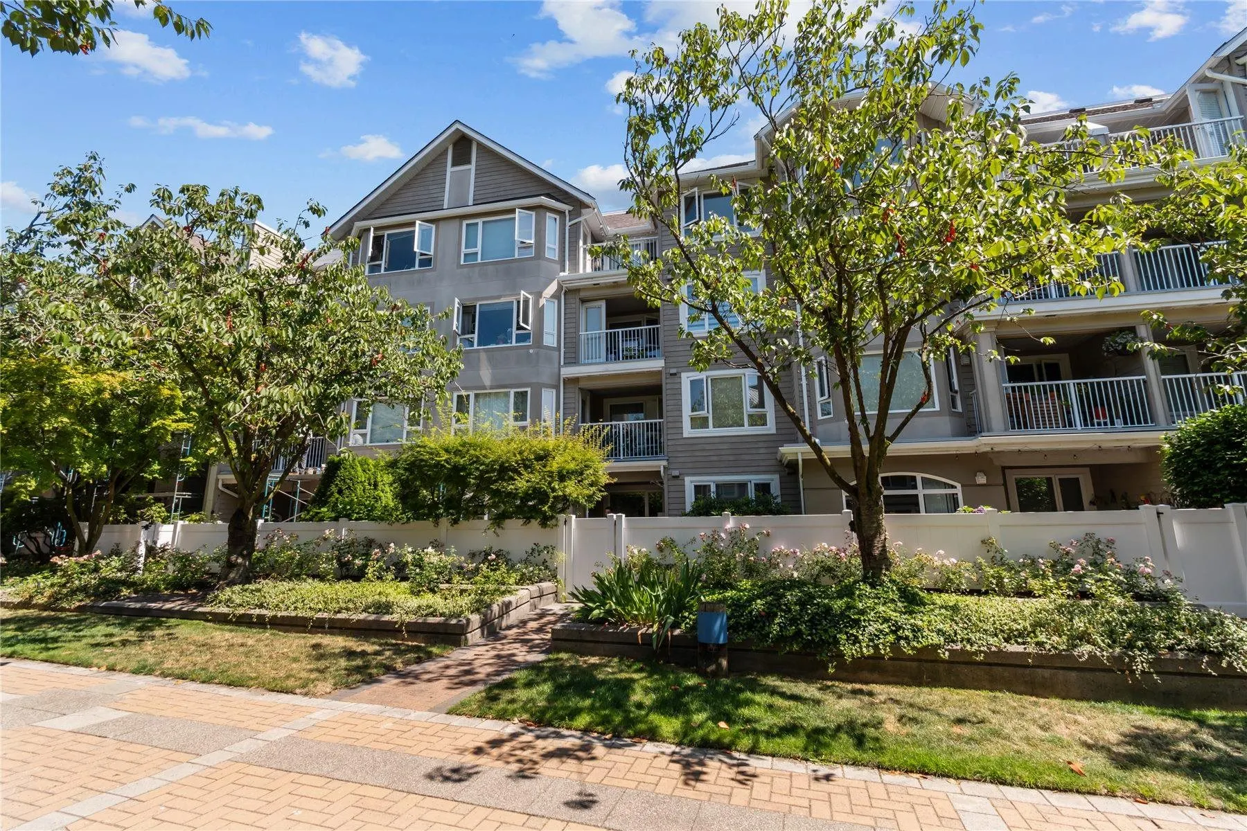 130 5888 Dover Crescent