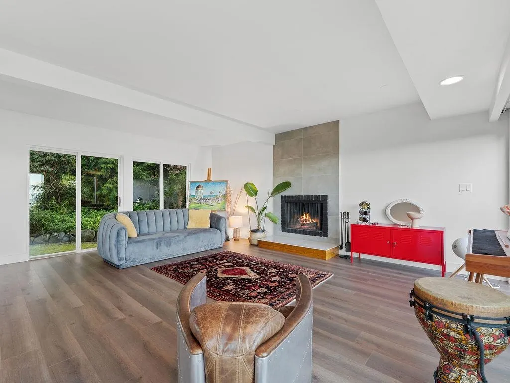 1040 Crestline Road