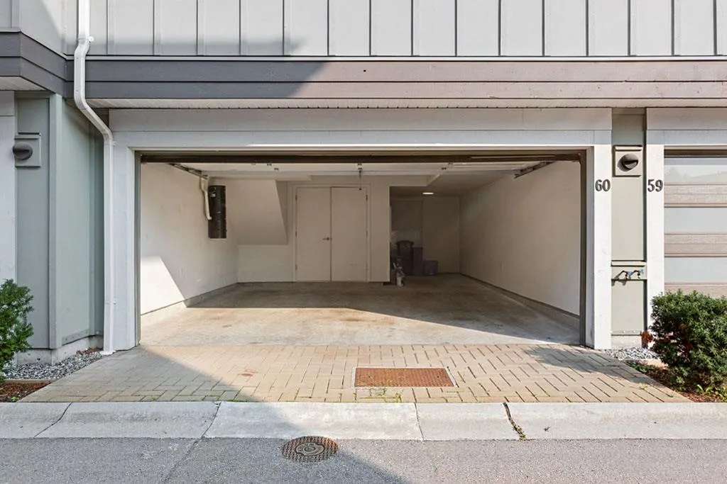 60 10311 River Drive