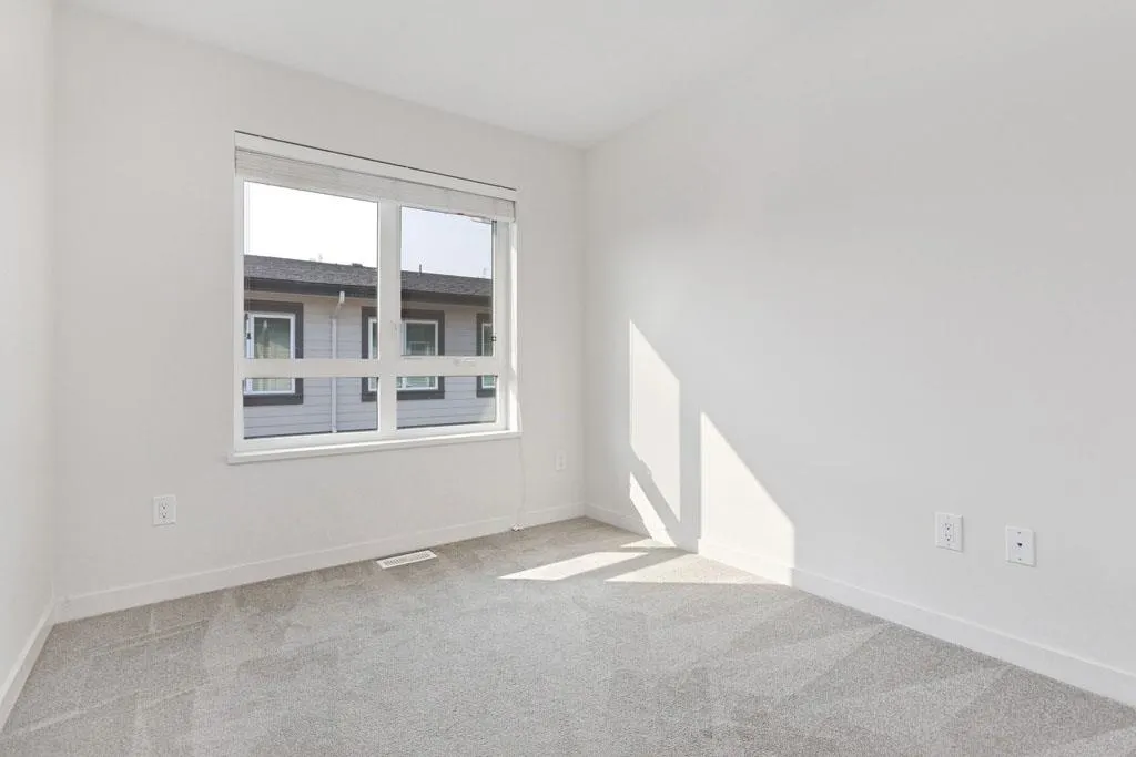 60 10311 River Drive