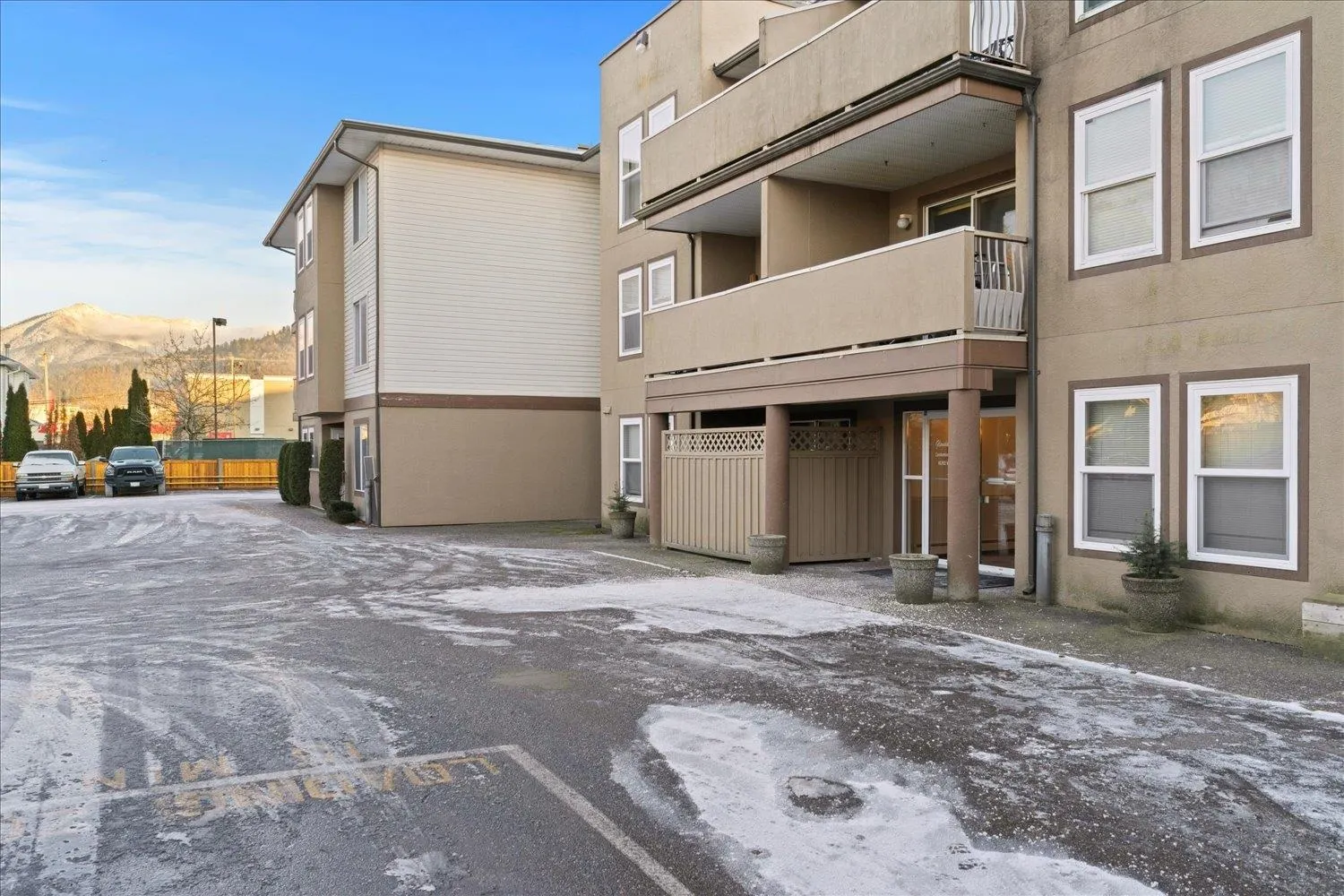 208 45702 Watson Road