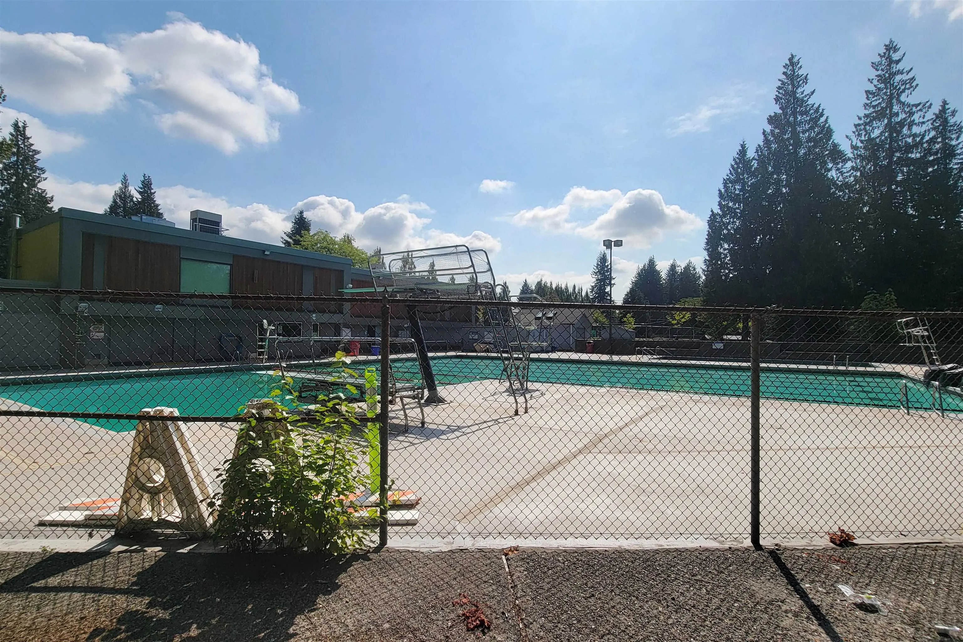 141 200 Westhill Place