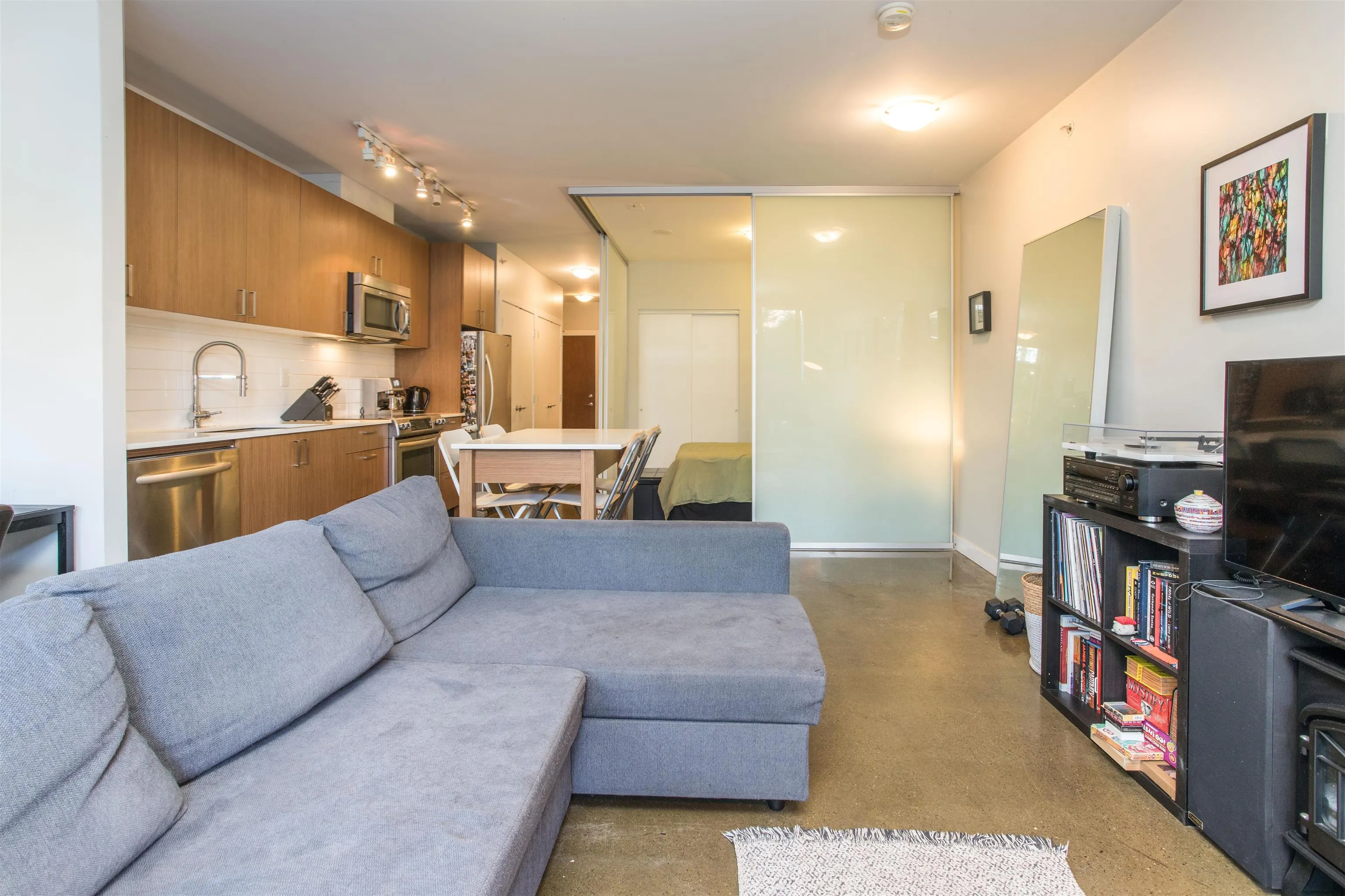 310 221 Union Street