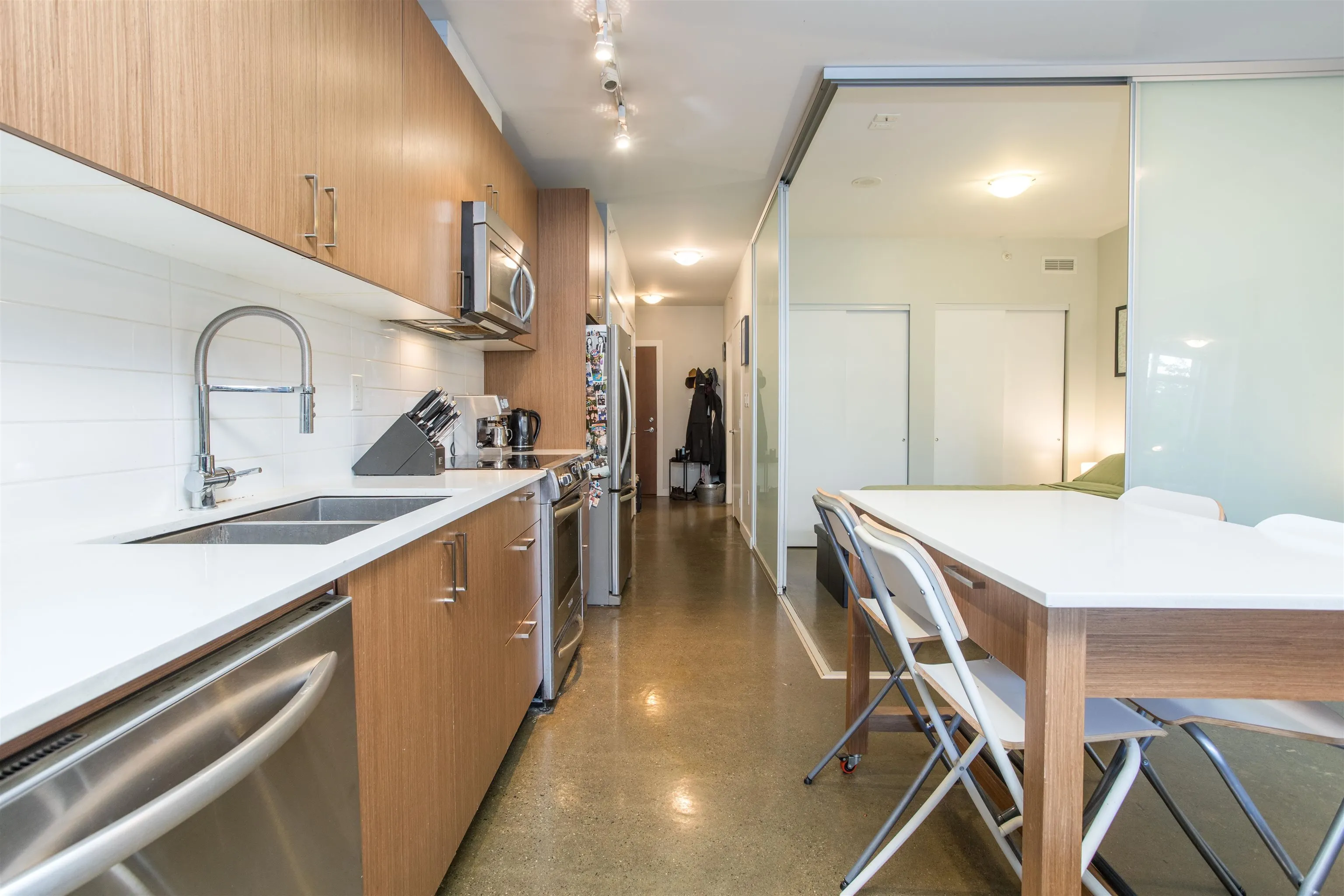 310 221 Union Street