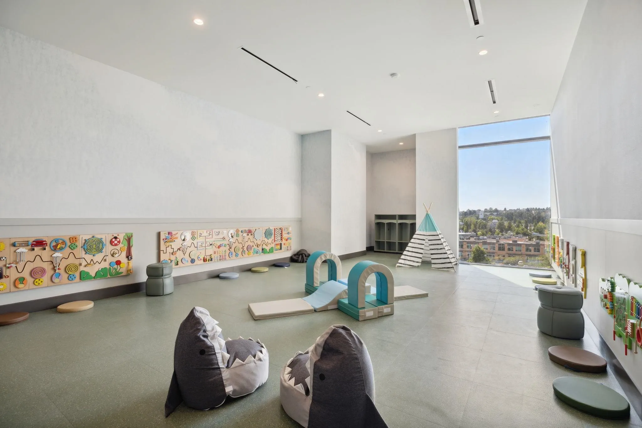1305 2186 Gilmore Avenue