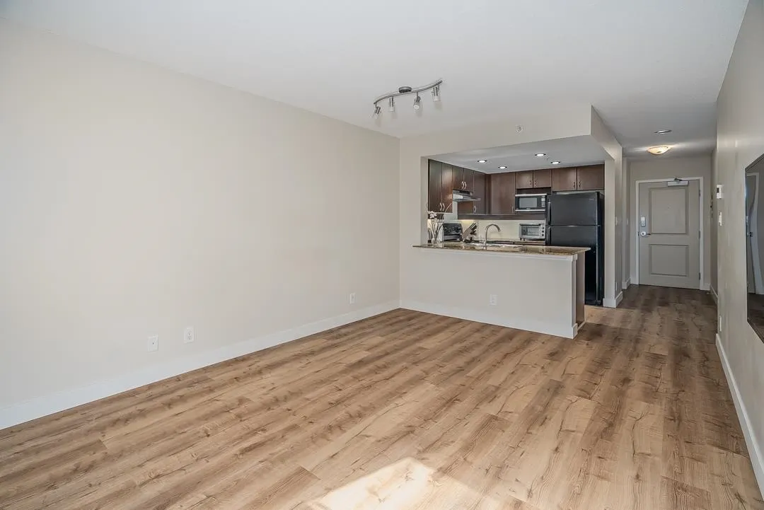 509 9262 University Crescent