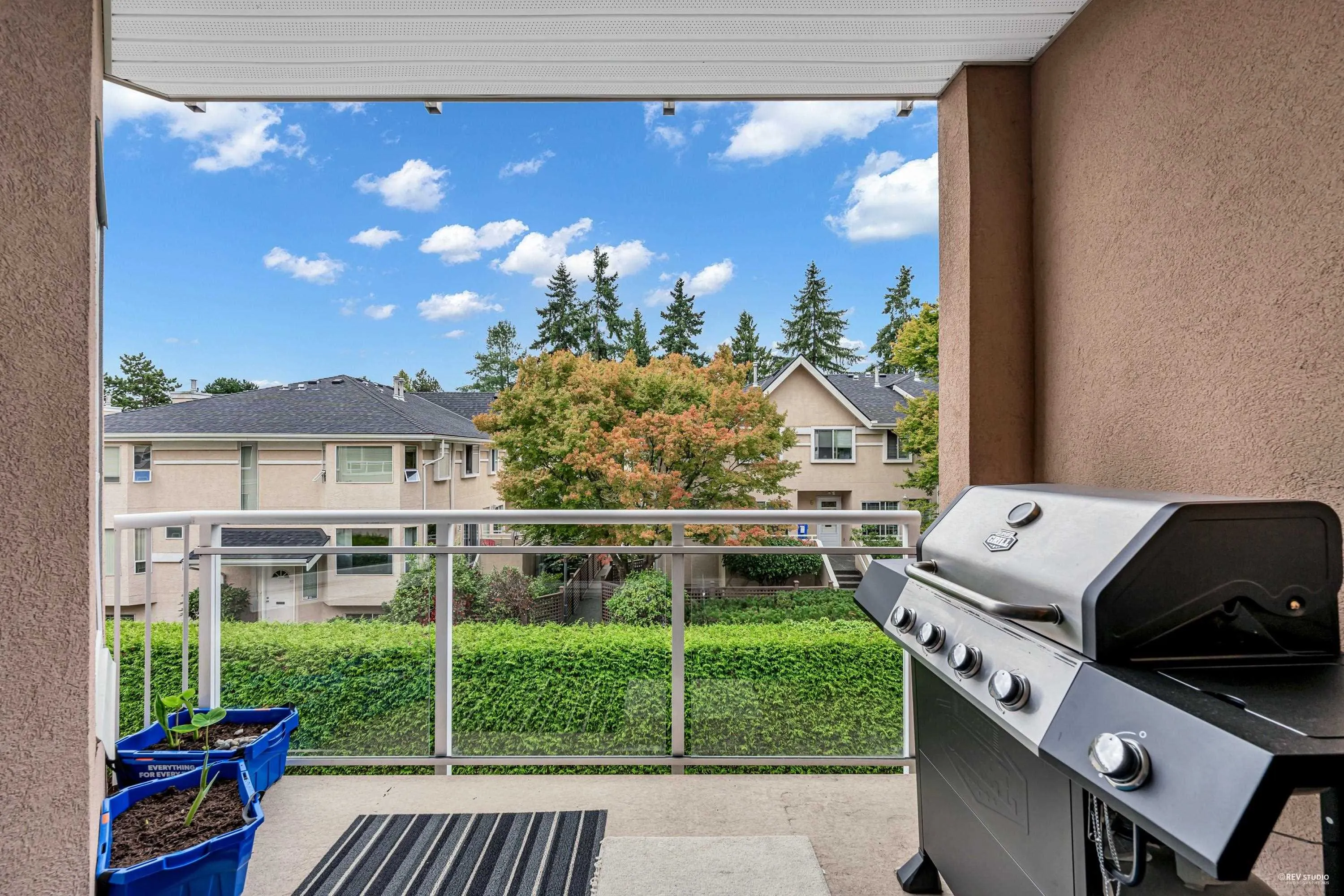 221 7251 Minoru Boulevard