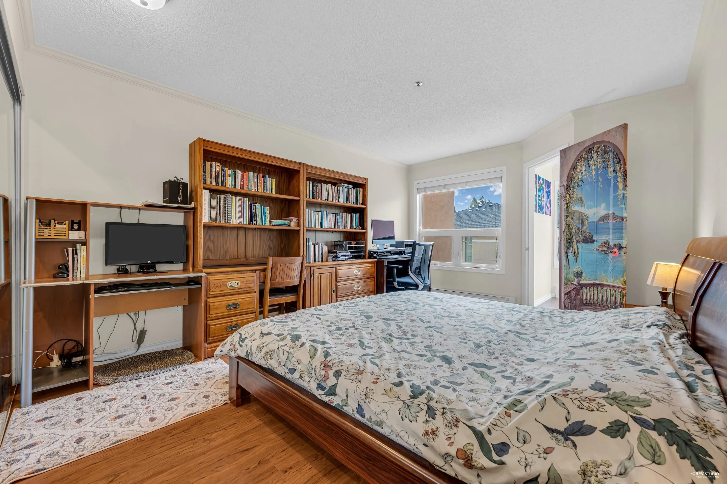 221 7251 Minoru Boulevard