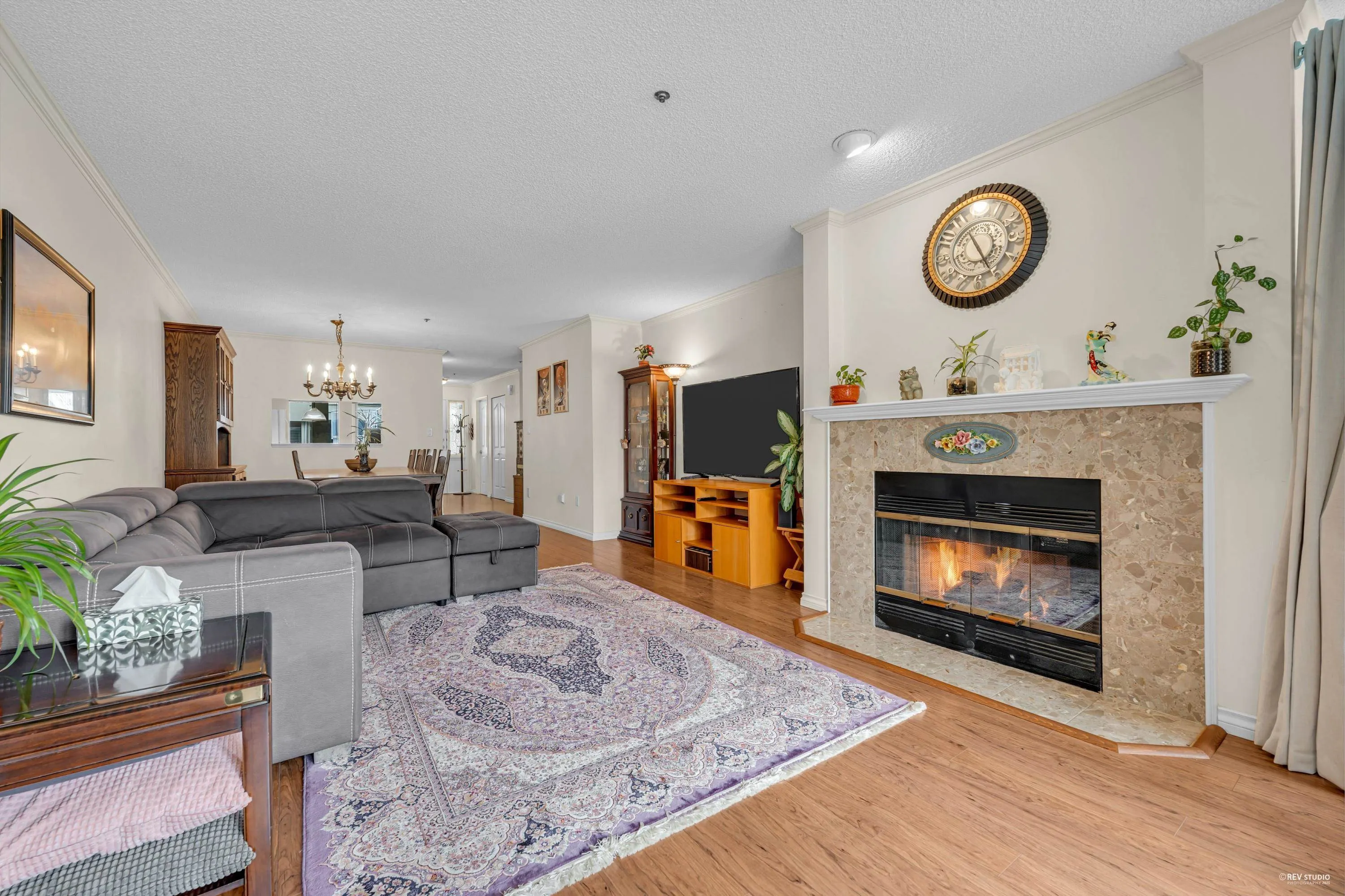 221 7251 Minoru Boulevard