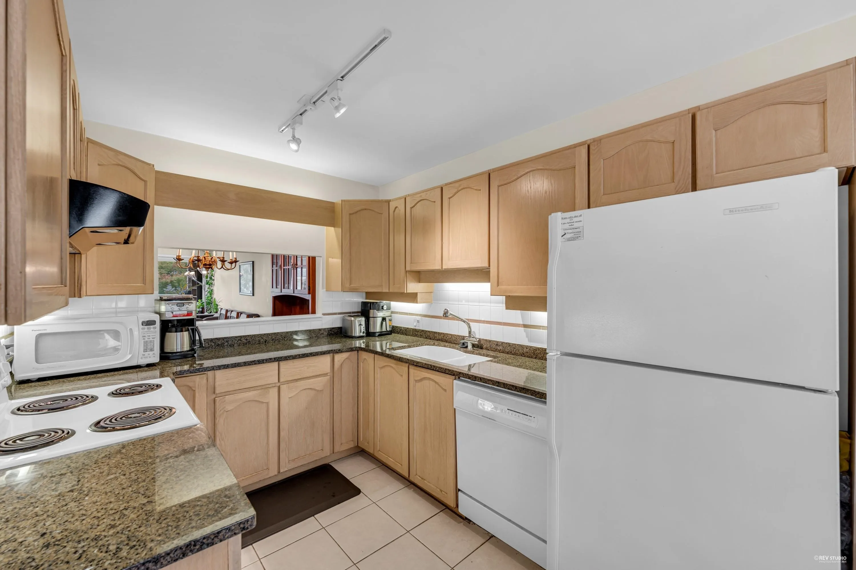 221 7251 Minoru Boulevard